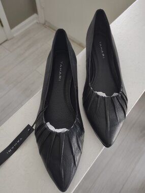 Tahari - black leather flats - ruched pleated pointed toe flats - NWT - size 9